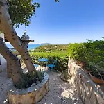 Sterlizia, Vista Mare 维拉西米乌斯
