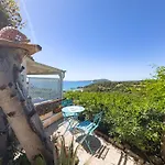 Sterlizia, Vista Mare 펜션 빌라시미우스